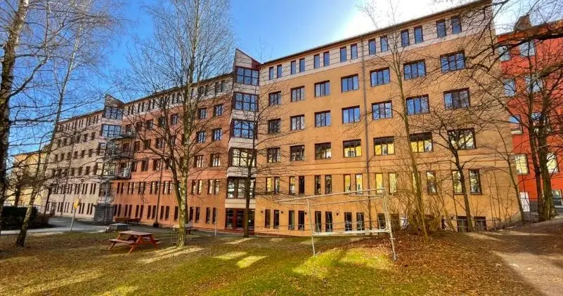 Stenhus ökar förvaltningsresultatet