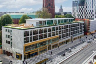 Folksam köper central pärla av Corem