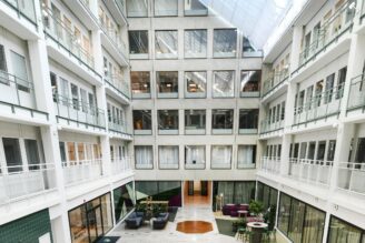 Revelop hyr ut över 1 100 kvadratmeter kontor i Kista