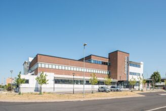 Djursjukhus flyttar in i postterminalen
