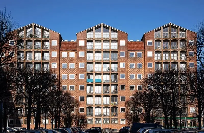 M2 säljer i ikoniska området