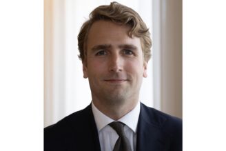Theodor Jarnhammar lämnar JLL för Catella