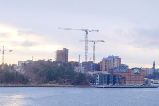 Stockholms Handelskammare: Sju byggföretag går omkull varje dag och antalet konkurser når rekordnivåer