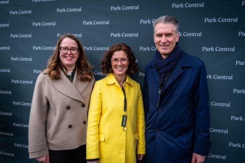 Spaden i tårtan när Park Central byggstartades