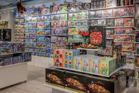 World of Toys till Mörby centrum