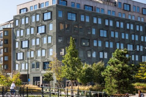 Swedbank hyr 2 300 kvadratmeter i Skanskas Oas