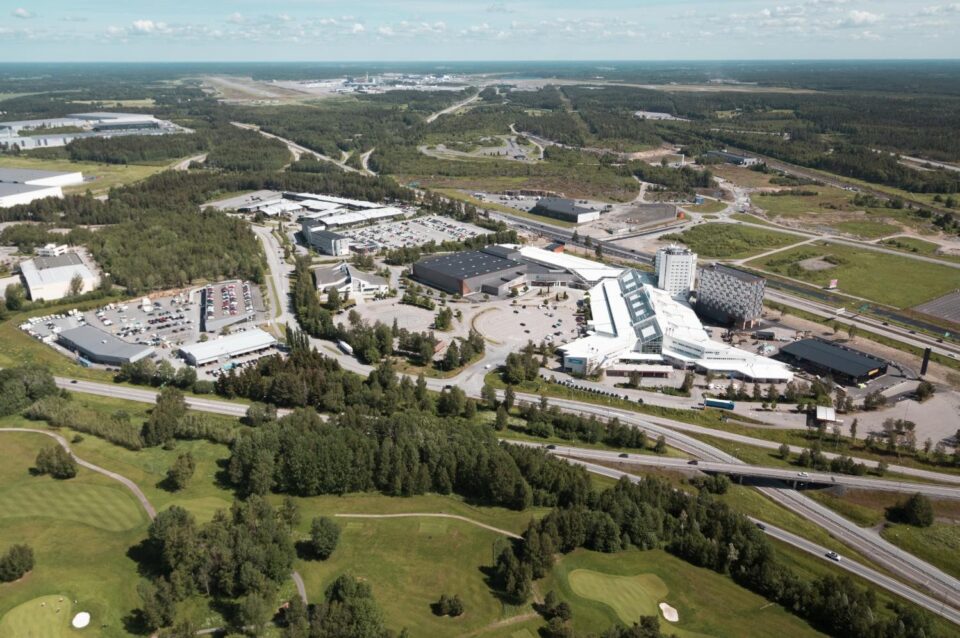Arlandastad Group avser sälja mark till JSR