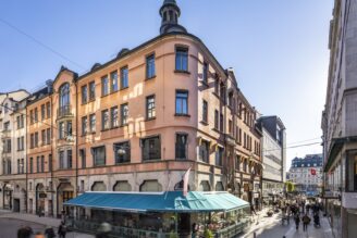 Svenskt glasögonmärke öppnar flaggskepp i Bibliotekstan
