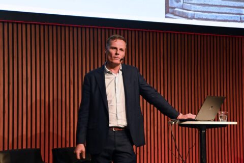 Det vill Ola Serneke se för att få fart på byggandet