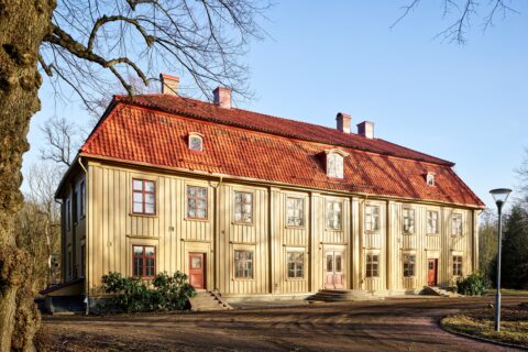 Nu skiner 1700-talsgården igen