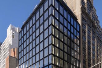 Corem säljer en fastighet i New York