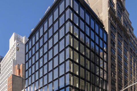 Corem säljer en fastighet i New York