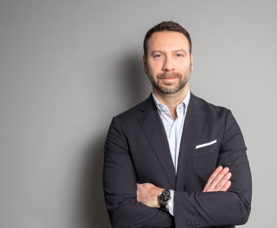 Wollert ersätter David på Savills
