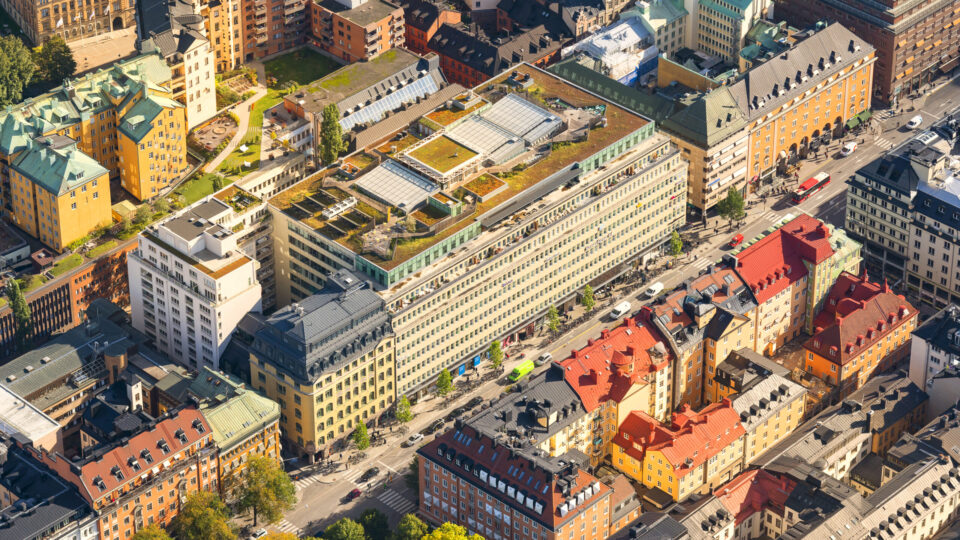 Specialfastigheter väljer Sveavägen 44 för sitt huvudkontor