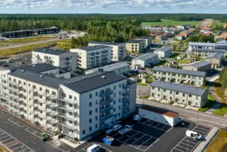 Derome och Reliwe säljer 215 lägenheter