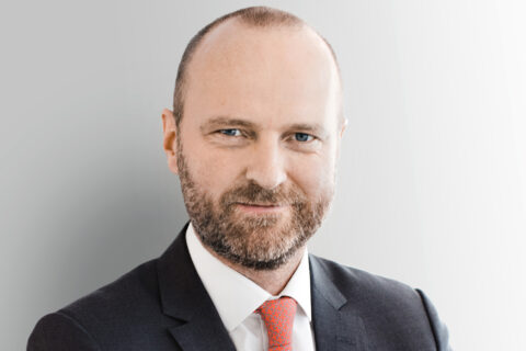 Simon de Château kliver av NCC:s styrelse