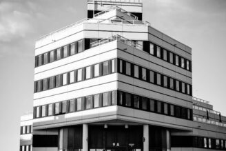 Aeonic säljer industri- och kontorsfastighet i Järfälla
