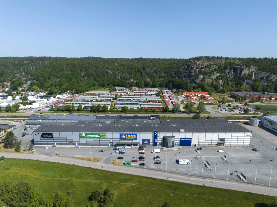 Logistea hyr ut och förlänger