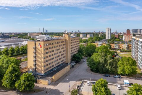Revelop förvärvar tio budgethotell