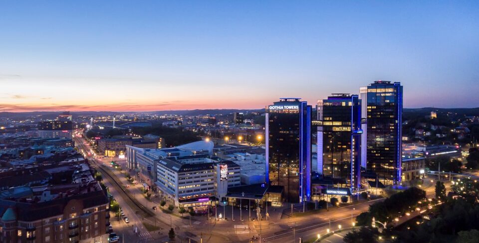 … Och de äger Sveriges största mässhallar