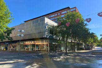 Storsala hyr ut till Lidl i Södertälje