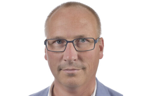”Få fart på bostadsbyggandet och frigör mer mark för bostäder”