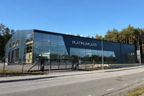 Croisette förmedlar lokal i Stäket till Platinumcars