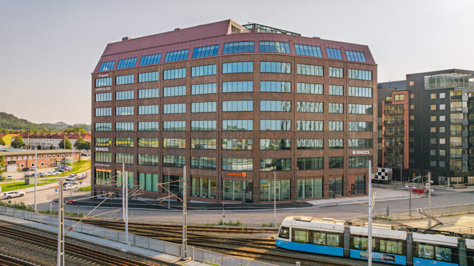 Peab säljer kontorsfastighet i Göteborg och förvärvar i Helsingfors
