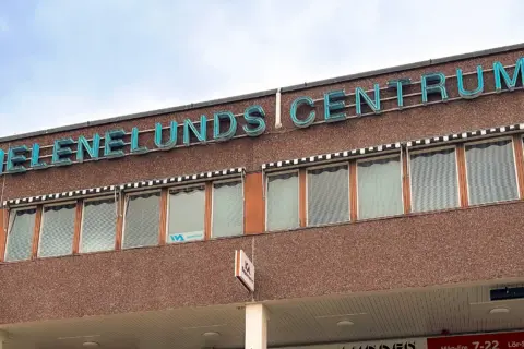 Sollentunahem inleder försäljningen av Helenelunds centrum